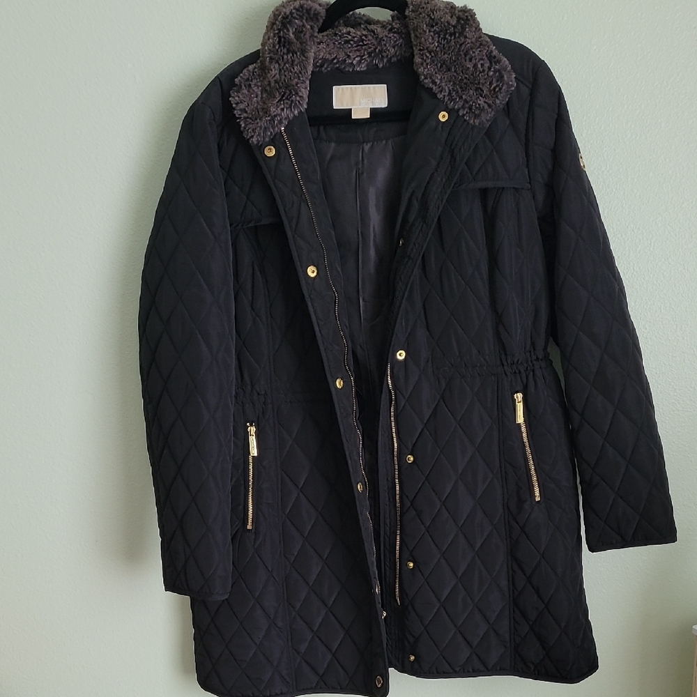 Michael Kors Black Quilted Puffer Coat with Faux Fur Collar